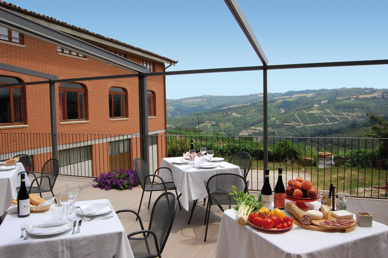 Locanda Italia Serralunga d'Alba Exterior photo
